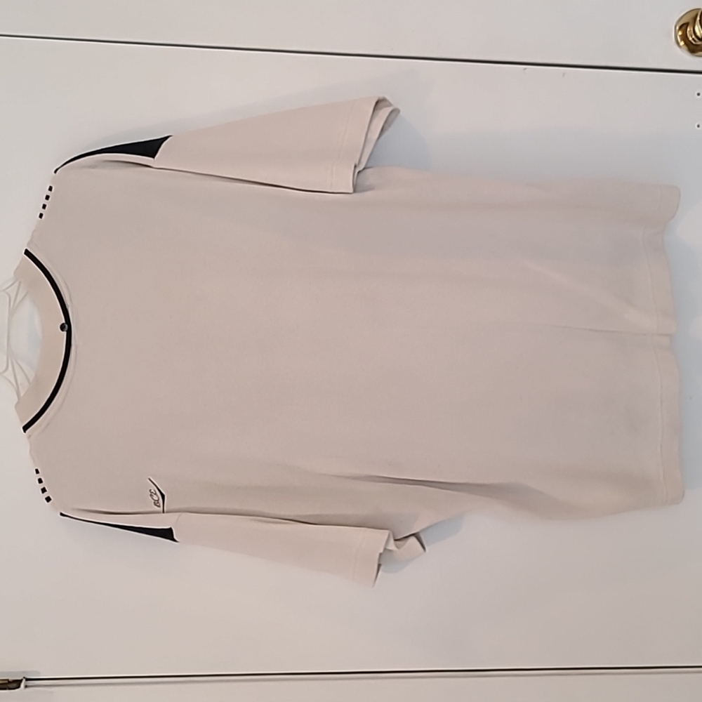 Mod Style Shirt - Picture 3 of 3